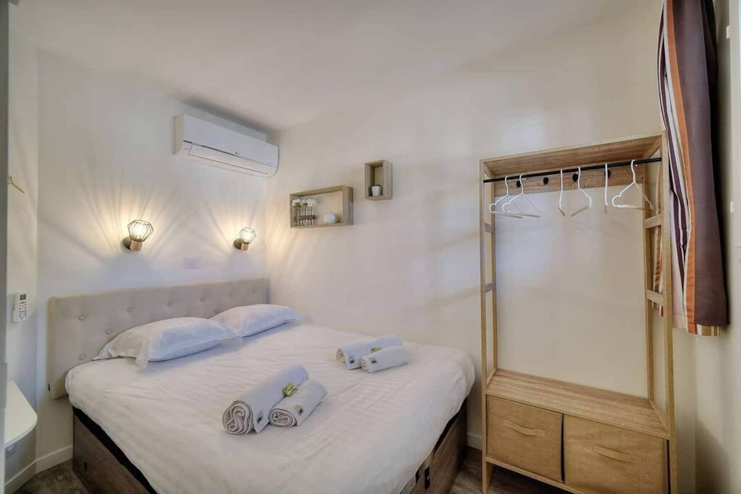 Cannes T2 vue Piscine Mer Wifi Clim 4 Pers, photo 4 of 10