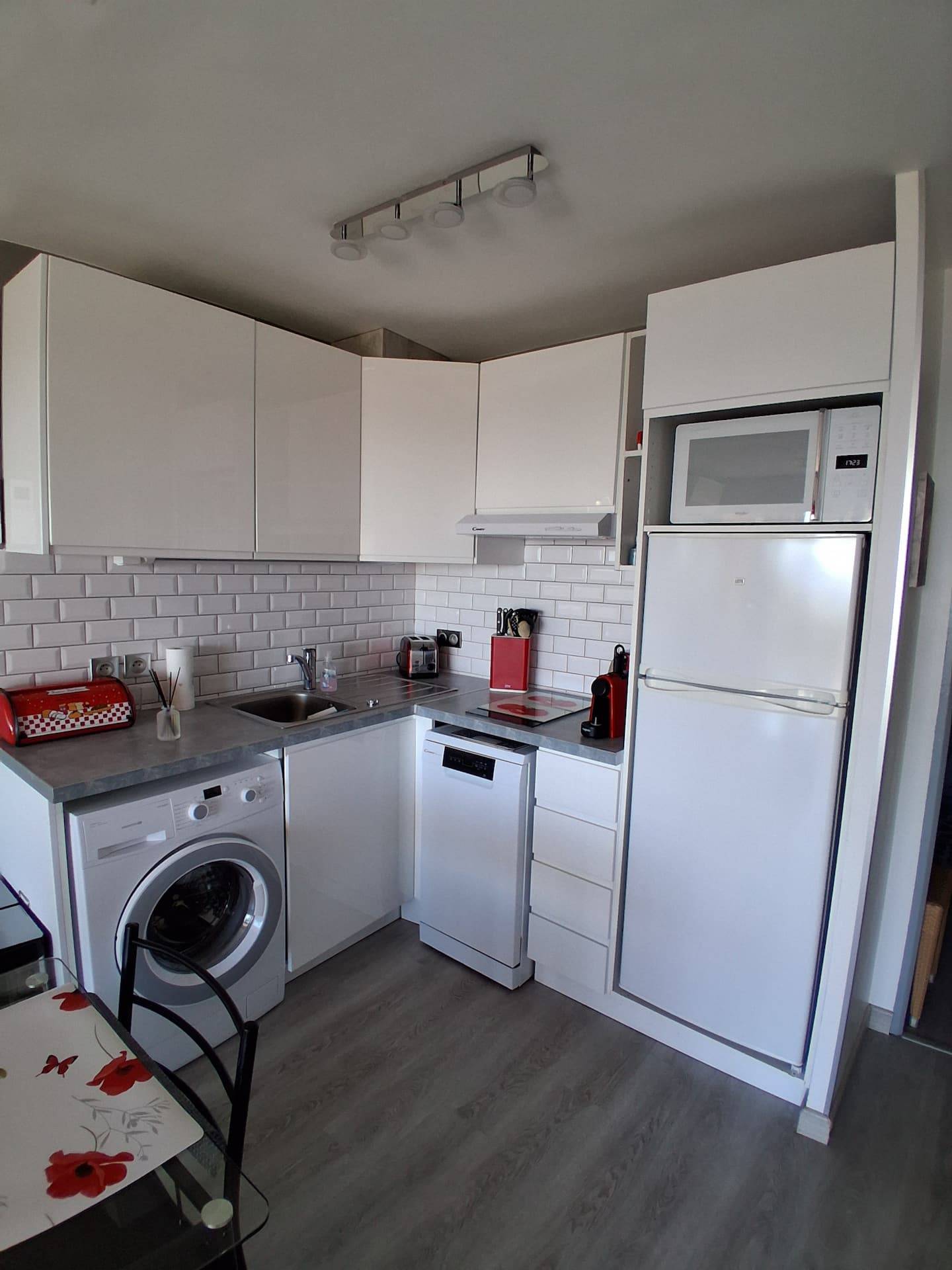 Cannes Appartement 2 chambres piscine clim wi Fi, photo 2 of 10